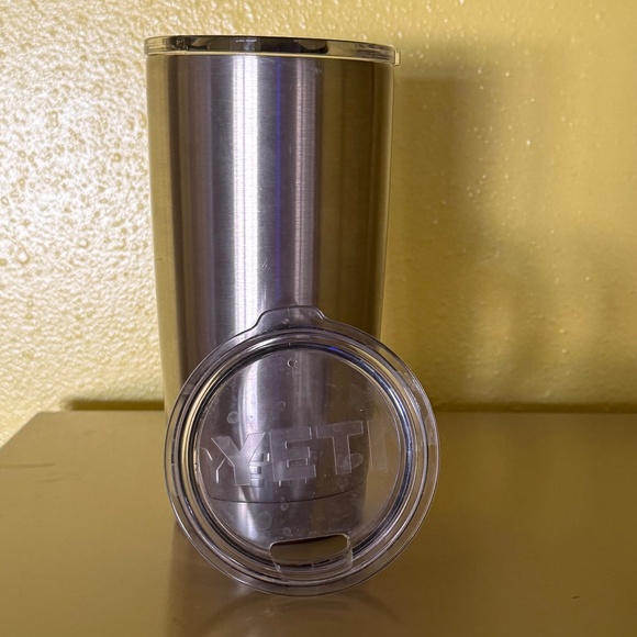 Yeti Rambler® Tumbler - Picture 3 of 6